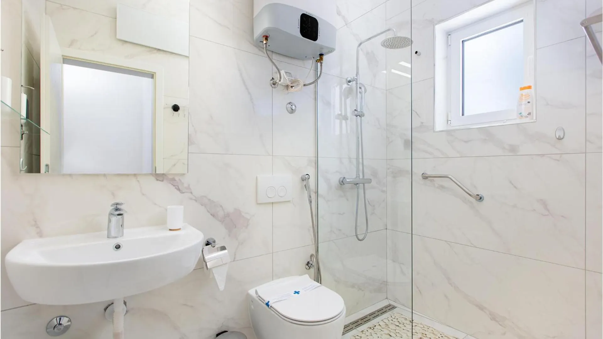 2 Bedroom Pet Friendly Home In Zestilac Gostinjac Дом отдыха