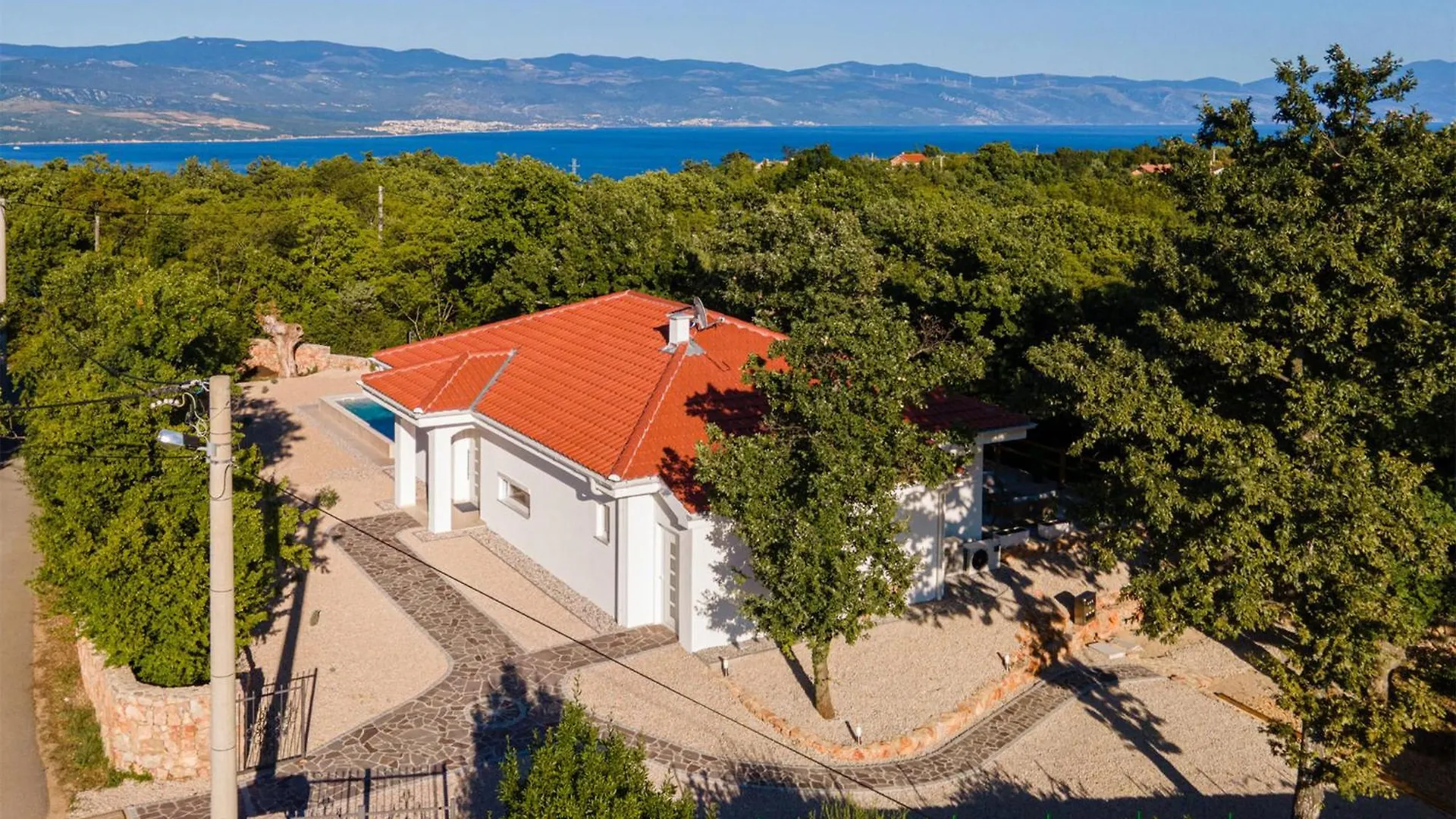 2 Bedroom Pet Friendly Home In Zestilac Gostinjac Хорватия