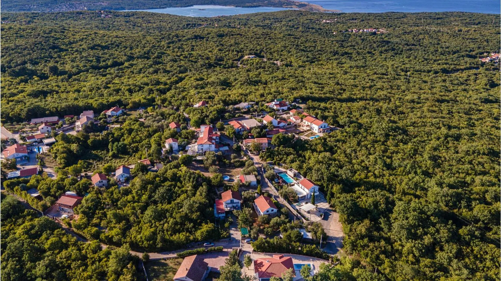 2 Bedroom Pet Friendly Home In Zestilac Gostinjac